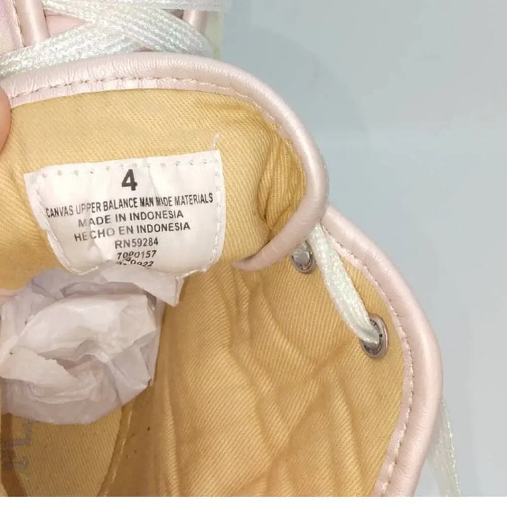 The Childrens Place Girls Pre-owned Pink High Top w/Rhinestones Sneakers - sz. 4